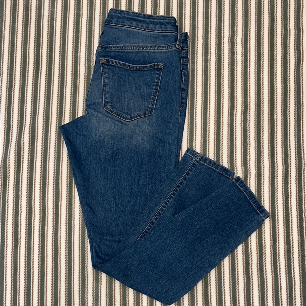 Universal Thread Women’s Mid-Rise Jeggings